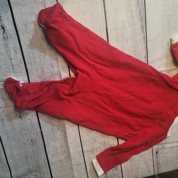 Carters Just One You 4 Piece  Holiday Sleepers  bundle Size 6months - Picture 6 of 16